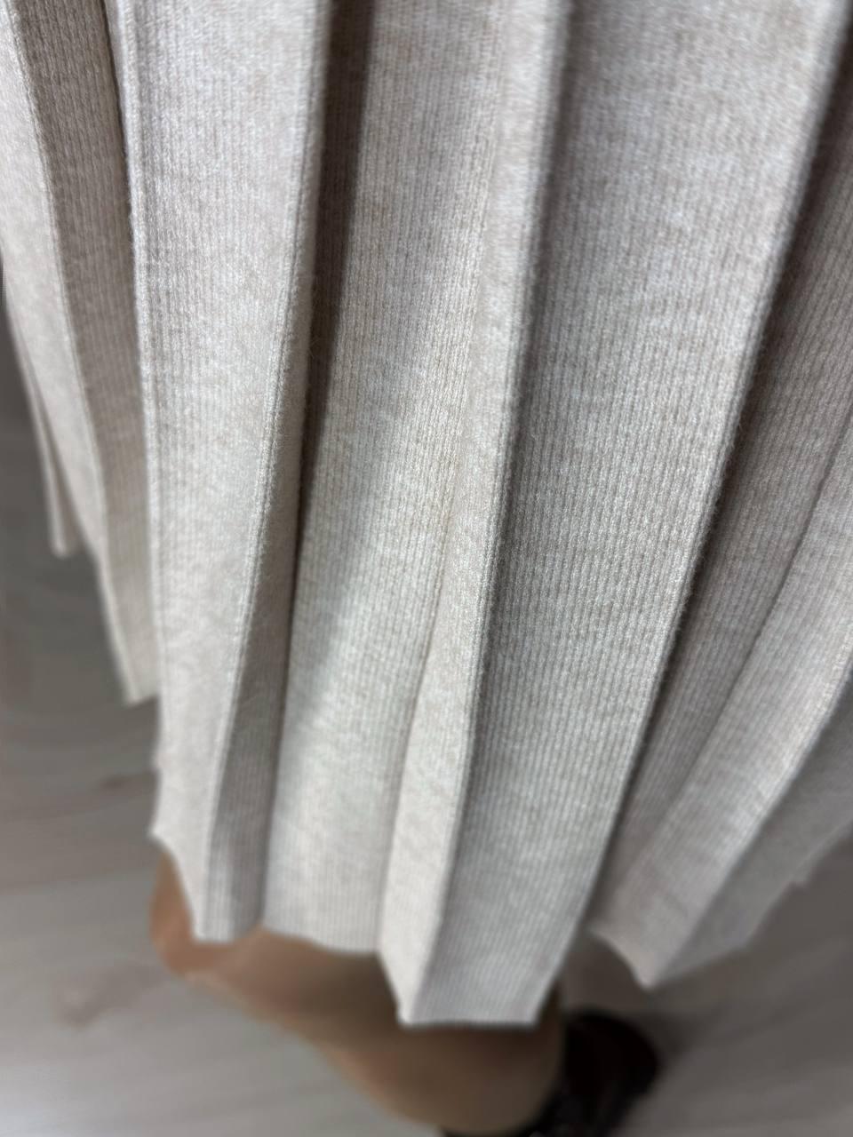 Юбка женская A-N 9956 вязаная теплая в складку на резинке OS Бежевый (4906) - фото 7 Юбка женская A-N 9956 вязаная теплая в складку на резинке OS Бежевый (4906) - фото 7