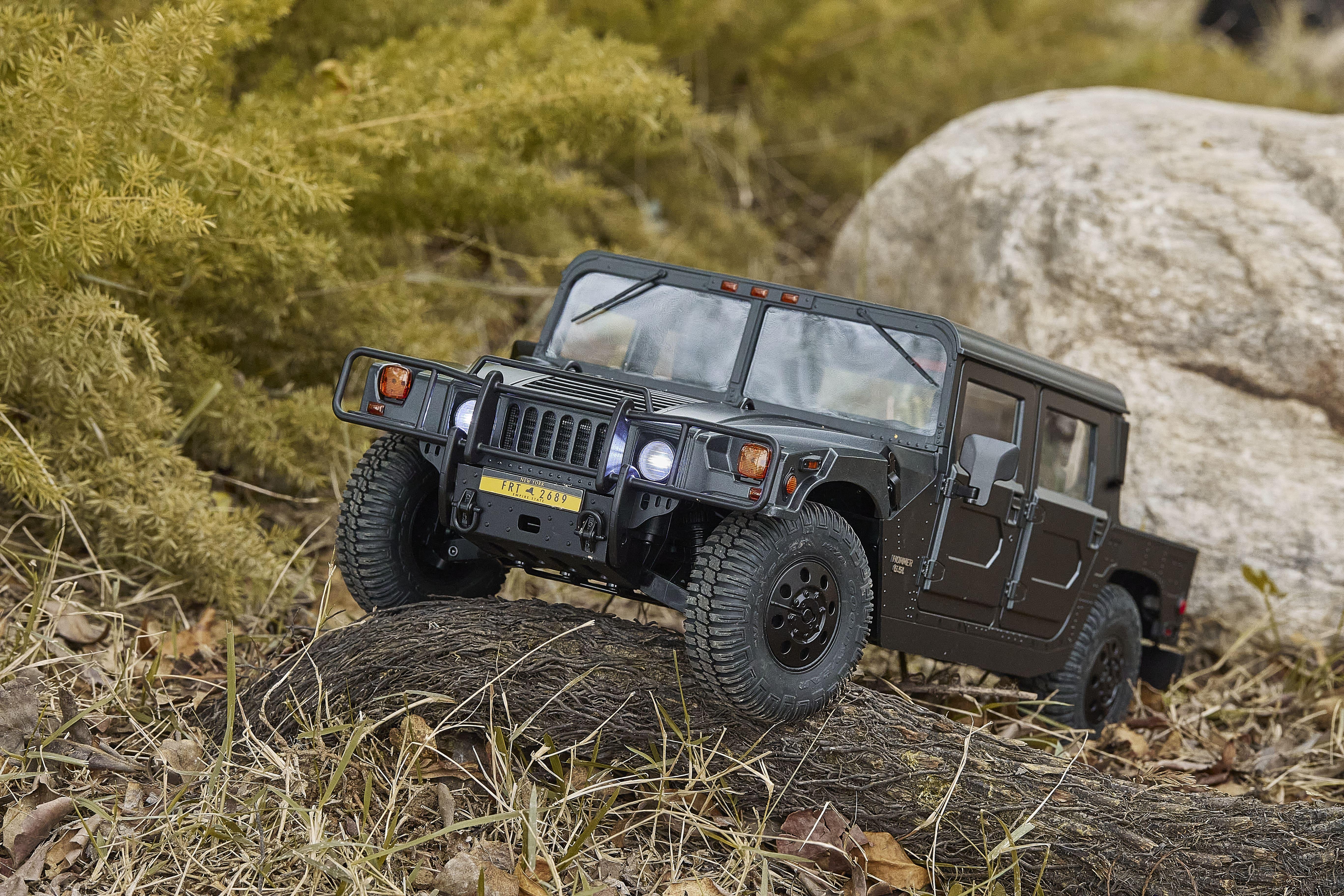 Машинка на радиоуправлении FMS 1:12 HUMMER RS Black - фото 3 Машинка на радиоуправлении FMS 1:12 HUMMER RS Black - фото 3
