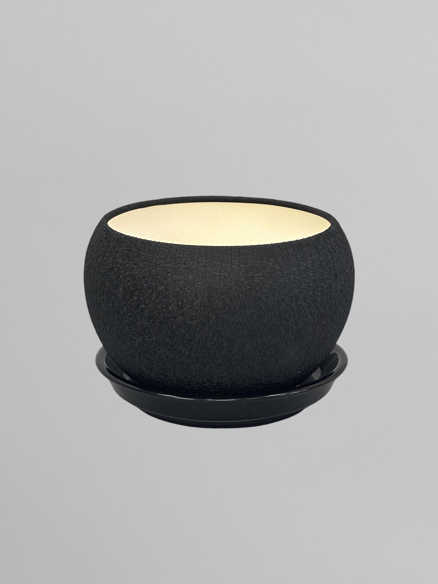 Горшок для цветов керамический Шар шелк 1,4 л Черный (Г01010) - фото 1 Горшок для цветов керамический Шар шелк 1,4 л Черный (Г01010) - фото 1