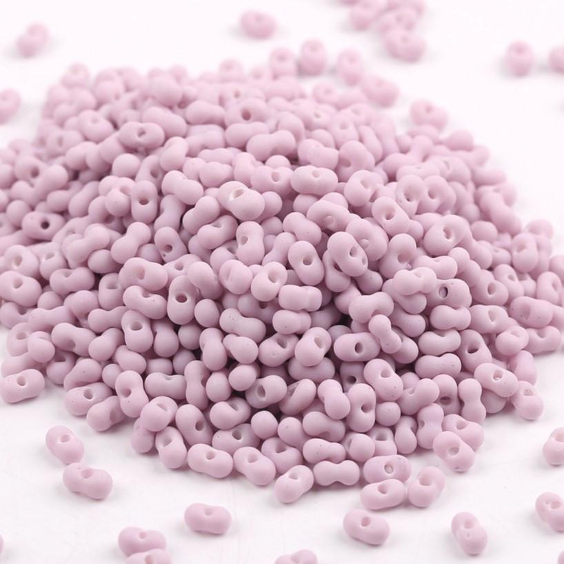 Бісер скляний у формі арахісу FARFALLE 6х4х3,2 мм 10 г Лавандовий матовий (БР0604а95)