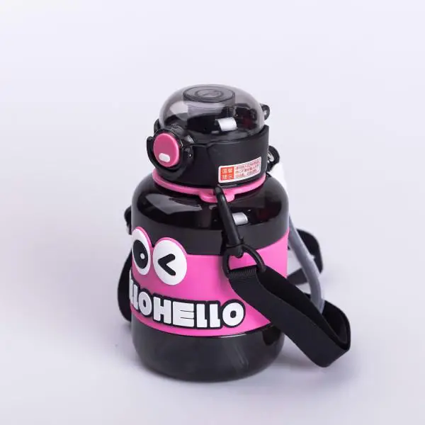 Бутылка для воды детская с трубочкой с ручкой и ремешком 680 мл Черный (6775) - фото 4 Бутылка для воды детская с трубочкой с ручкой и ремешком 680 мл Черный (6775) - фото 4