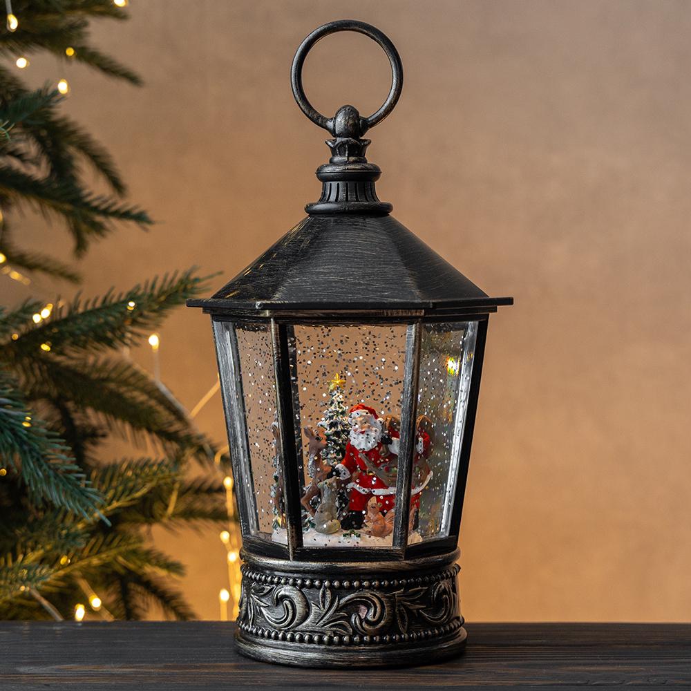 Новогодний фонарь с подсветкой и музыкой Рождественский лес с Сантой 26,5 см (9240-011)