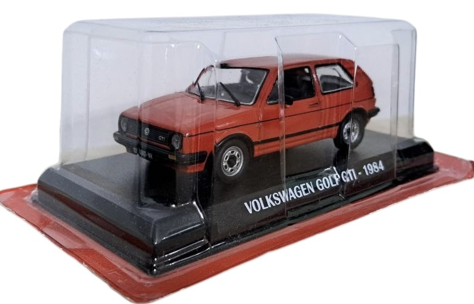 Коллекционная модель Volkswagen Golf GTI 1984 Hachette 1:43