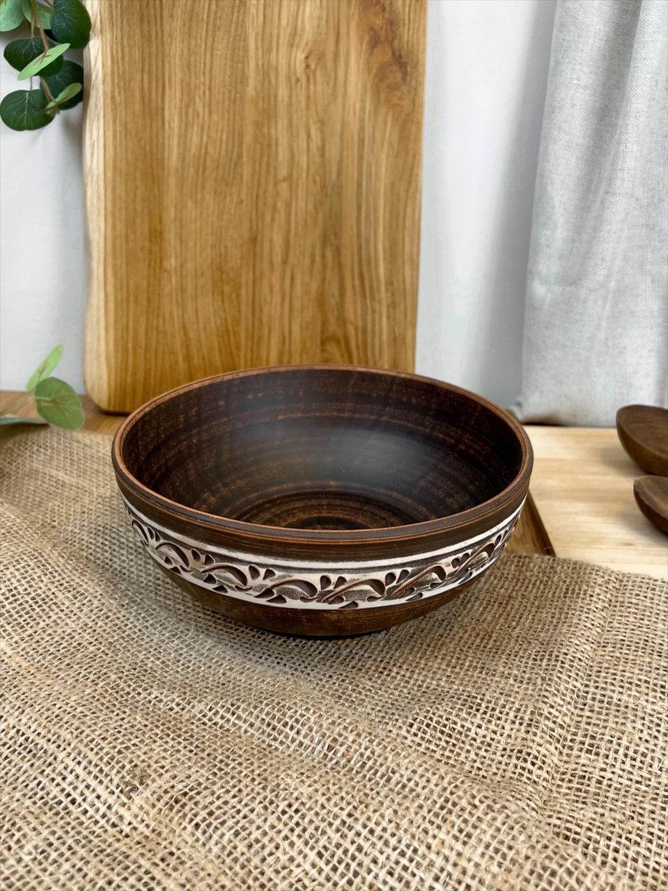 Миска керамическая глиняная резная ангоб 1 л (3001-12) Миска керамическая глиняная резная ангоб 1 л (3001-12)