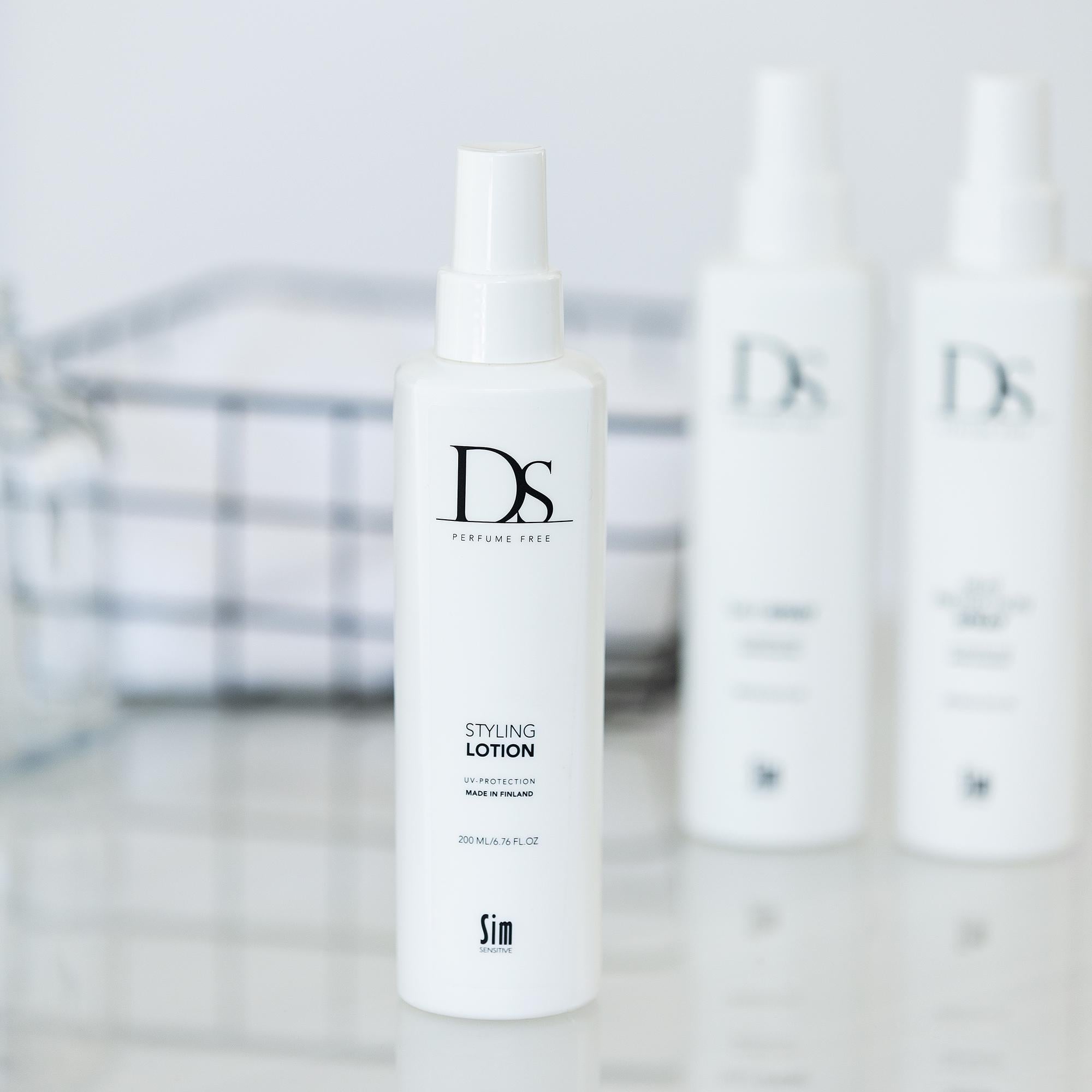 Лосьон-спрей для укладки волос Sim Sensitive DS Styling Lotion 200 мл Лосьон-спрей для укладки волос Sim Sensitive DS Styling Lotion 200 мл