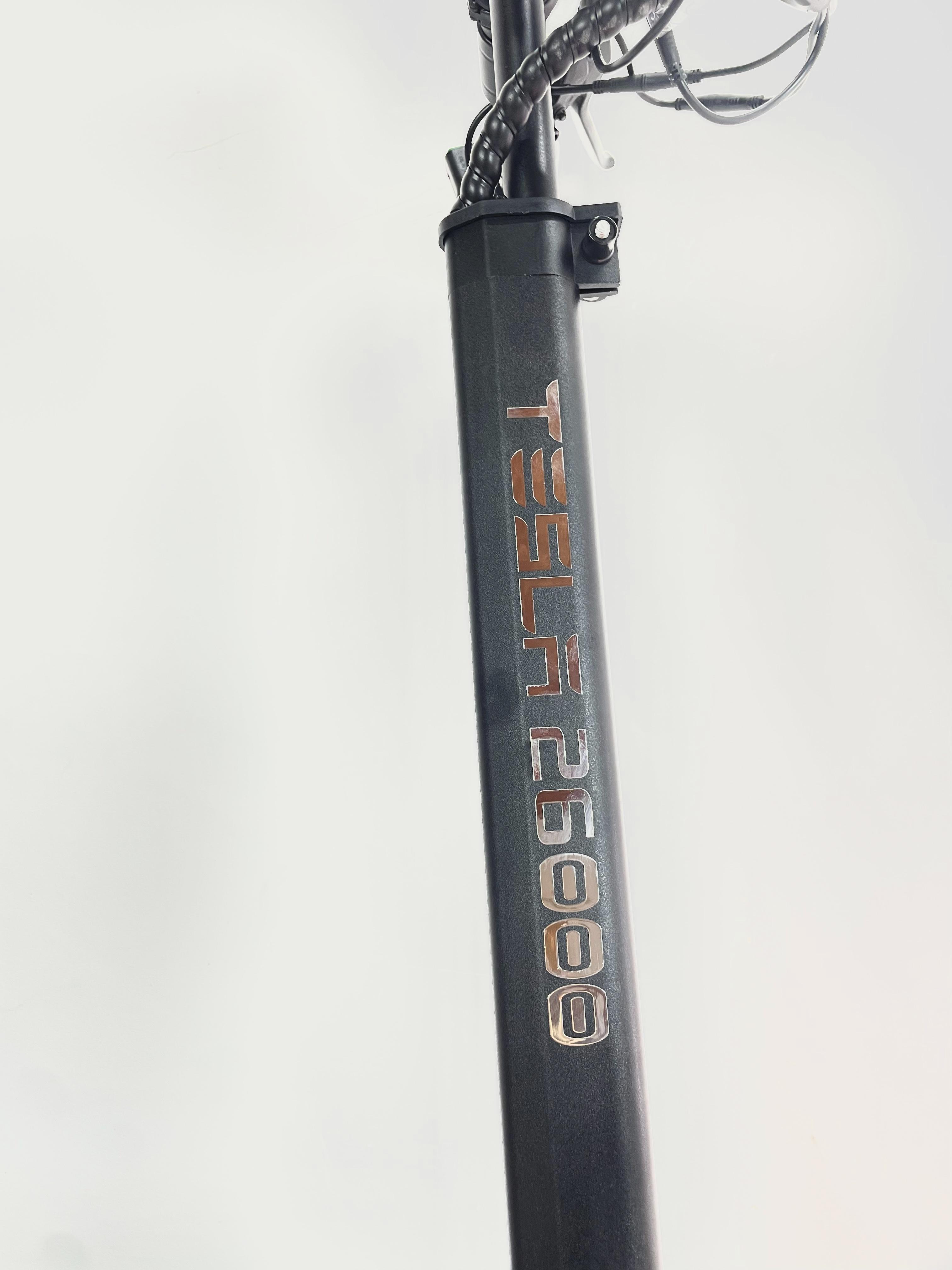 Електросамокат із сидінням двомоторний Tesla 26000 New 4000W 48V 26Ah - фото 7 Електросамокат із сидінням двомоторний Tesla 26000 New 4000W 48V 26Ah - фото 7