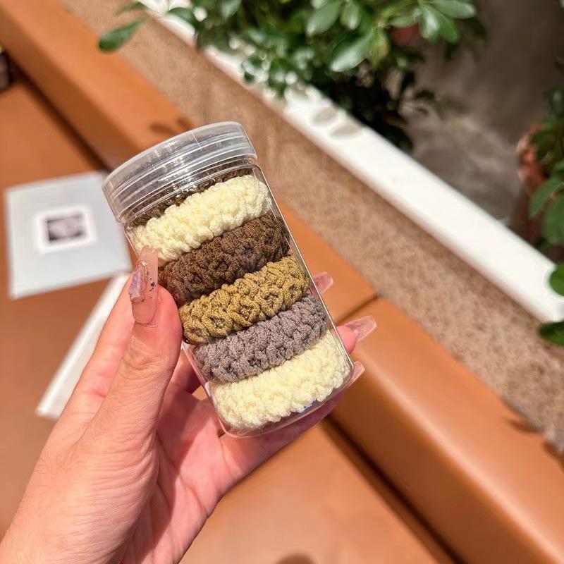 Набір жіночих гумок для волосся хвостів пучків м'які еластичні спандекс товсті однотонні 6 шт. Різнокольоровий - фото 4 Набір жіночих гумок для волосся хвостів пучків м'які еластичні спандекс товсті однотонні 6 шт. Різнокольоровий - фото 4