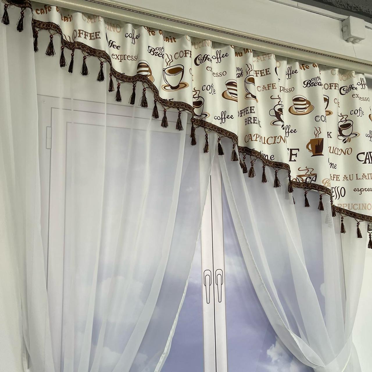 Занавеска с ламбрекеном Coffee Time шифон/атлас с бахромой на тесьме с коричневым рисунком 3x1,8 м Белый (KU-620-2) - фото 3
