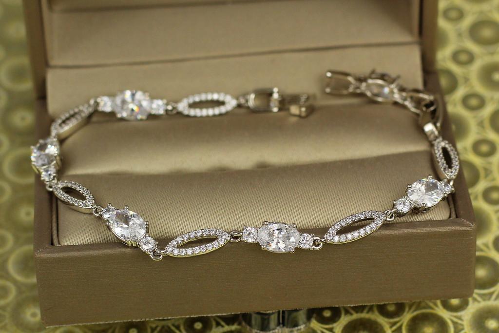 Браслет Xuping Jewelry Эстрада с камнями 19 см х 5 мм Серебристый (1995759743)