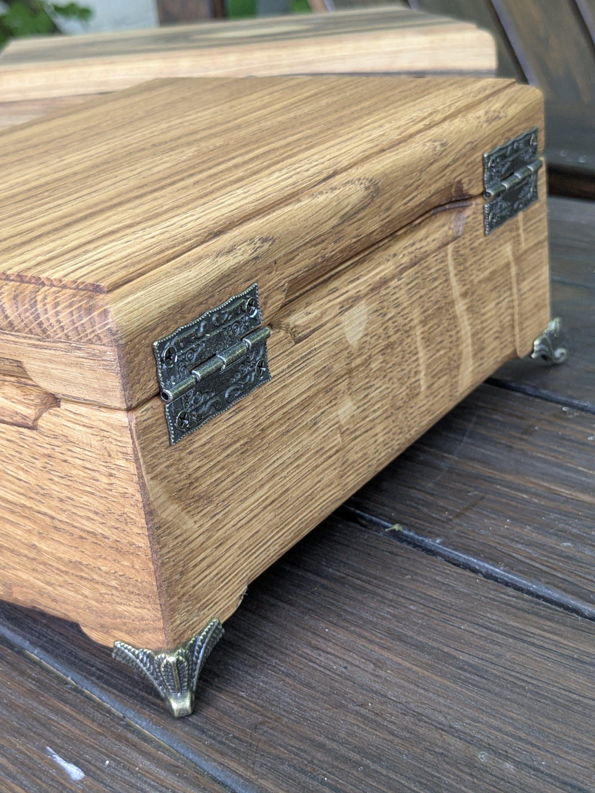 Скринька для зберігання з натурального дуба та горіха 200х150х85 мм - фото 4 Скринька для зберігання з натурального дуба та горіха 200х150х85 мм - фото 4