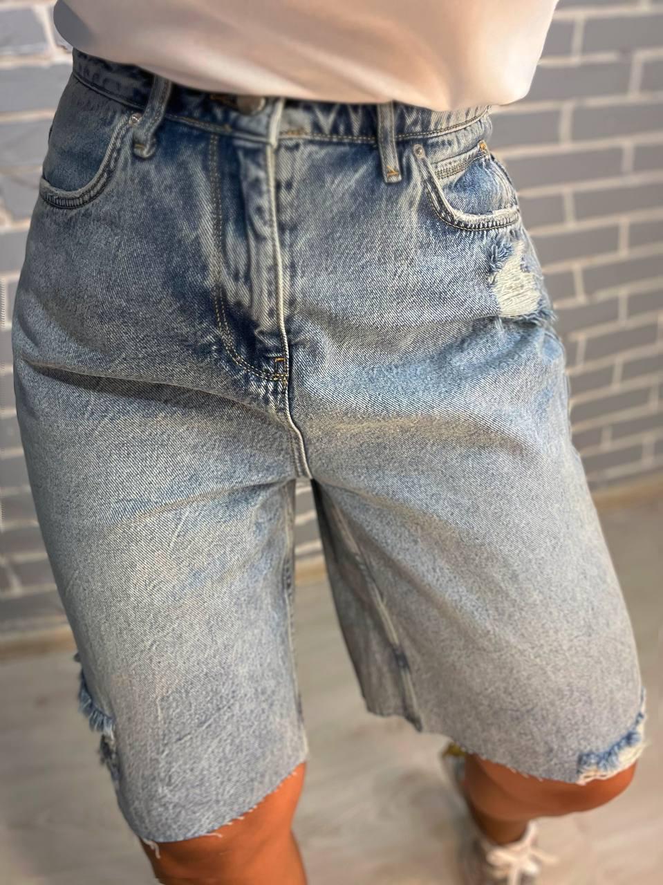 Шорты женские джинсовые Women Denim 2038-977 бермуды рваные длина до колен р. 40 Голубой (2441) - фото 4