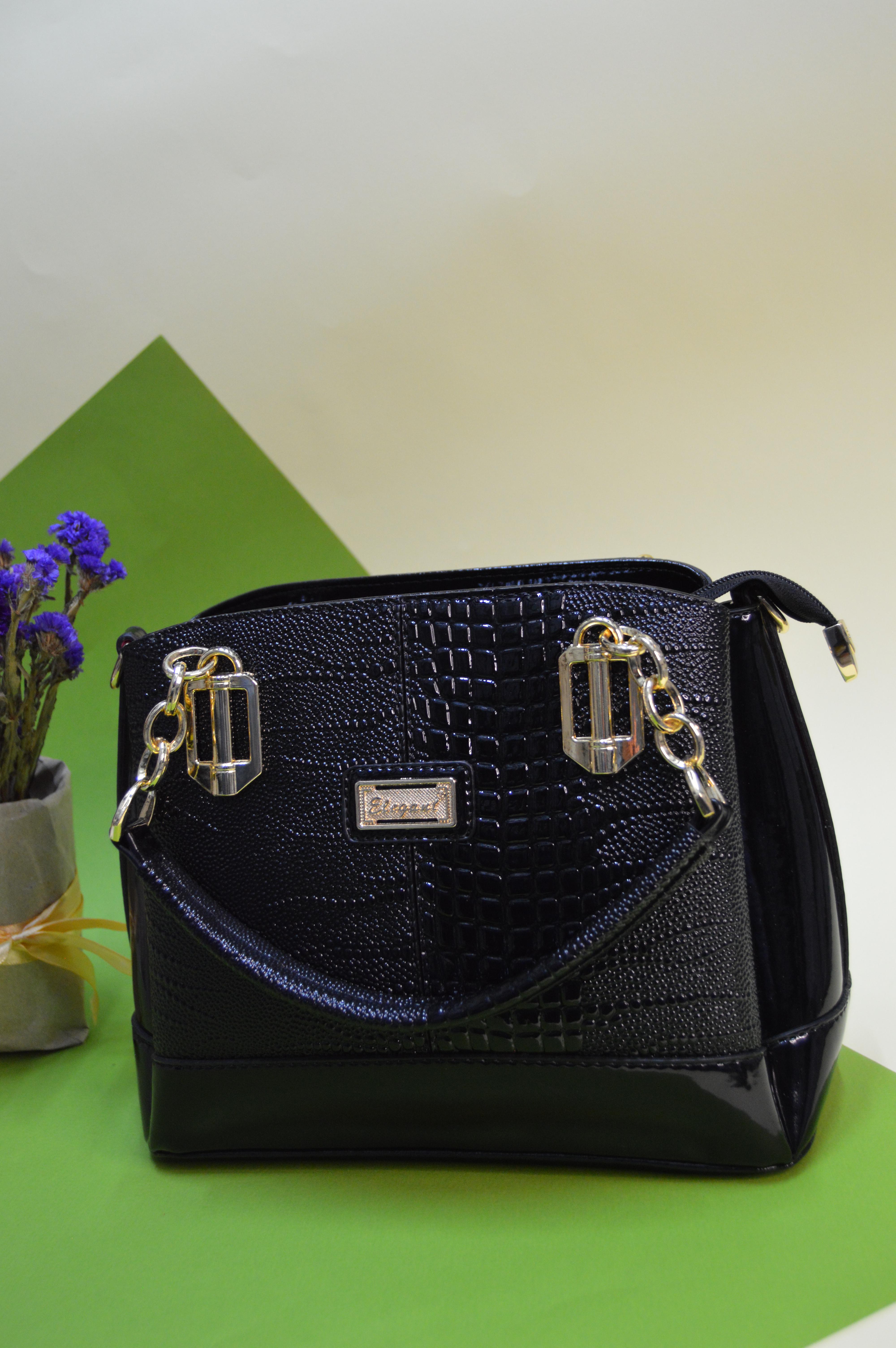Жіноча сумка Elegant лакова під змію Чорний (1163)