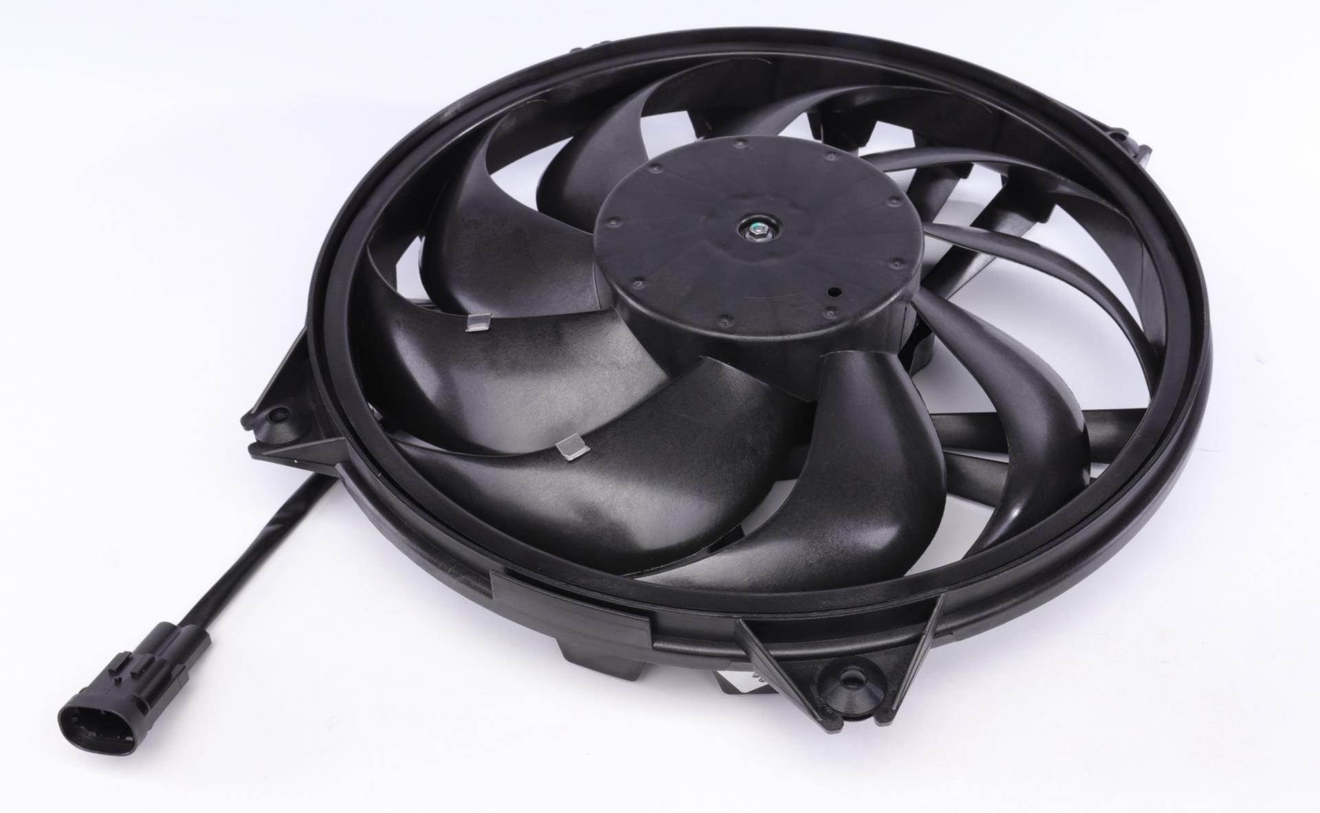 Вентилятор радиатора электрический Citroen Jumpy/Peugeot Expert 1,6/2,0 HDi 07-47354)