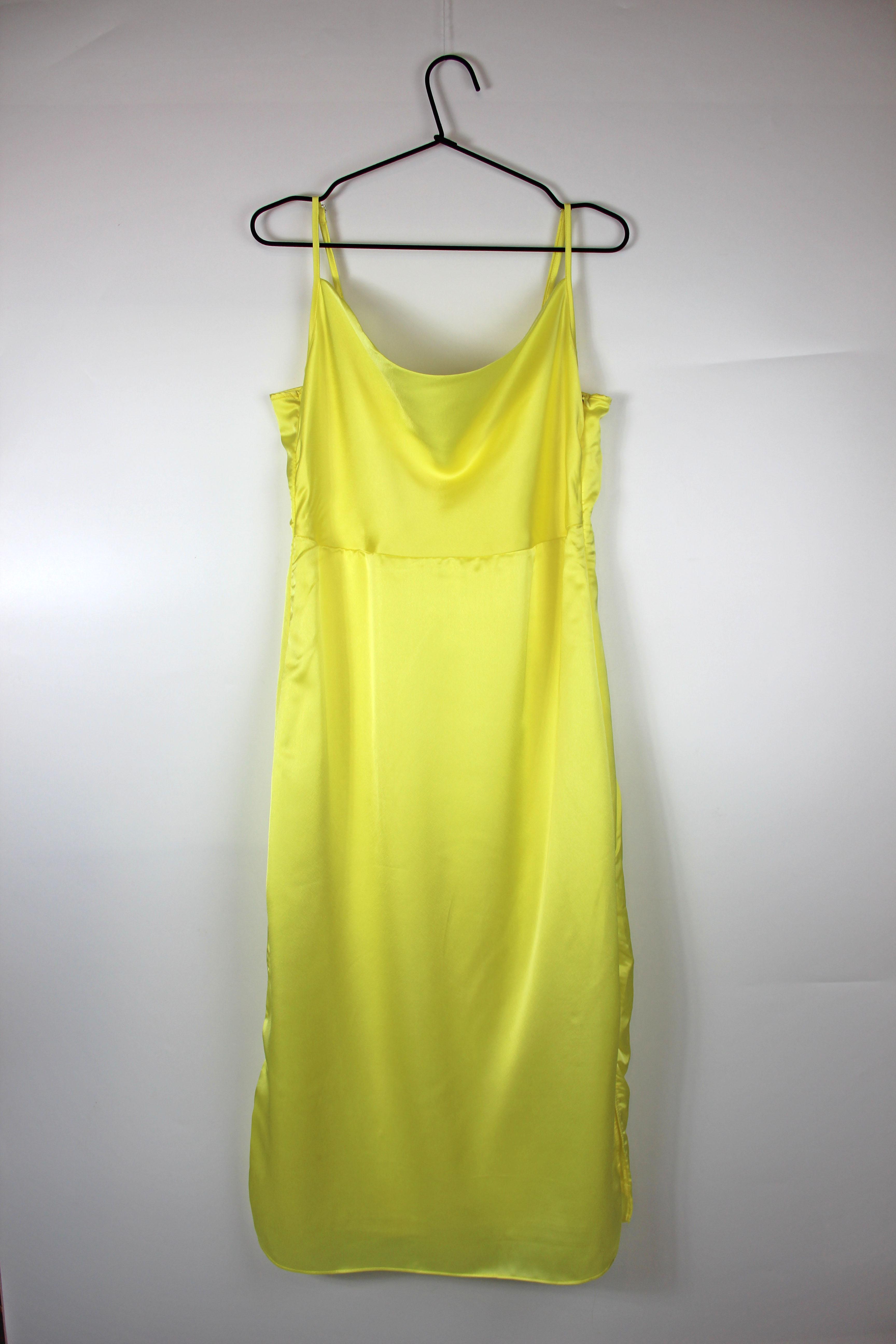 Платье Missguided DD930463 р. 40 Желтый
