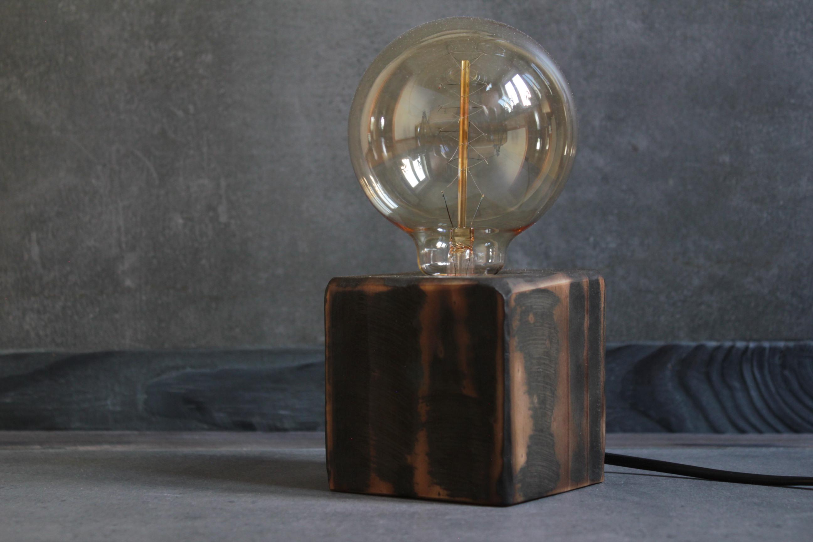 Настольная лампа LarchLoft из массива дерева 9x9x9 см Е27 (LT.1)