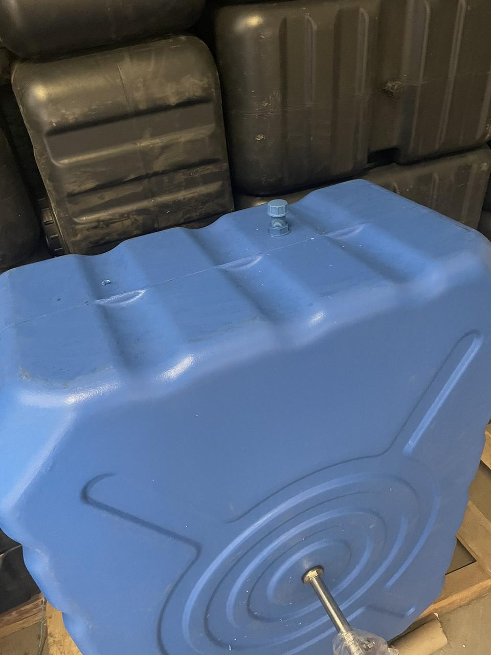 Бак для душу з лійкою із нержавіючої сталі та антибактеріальний шар всередині 300 л 108х77х52 см Синій (25004618) - фото 9 Бак для душу з лійкою із нержавіючої сталі та антибактеріальний шар всередині 300 л 108х77х52 см Синій (25004618) - фото 9