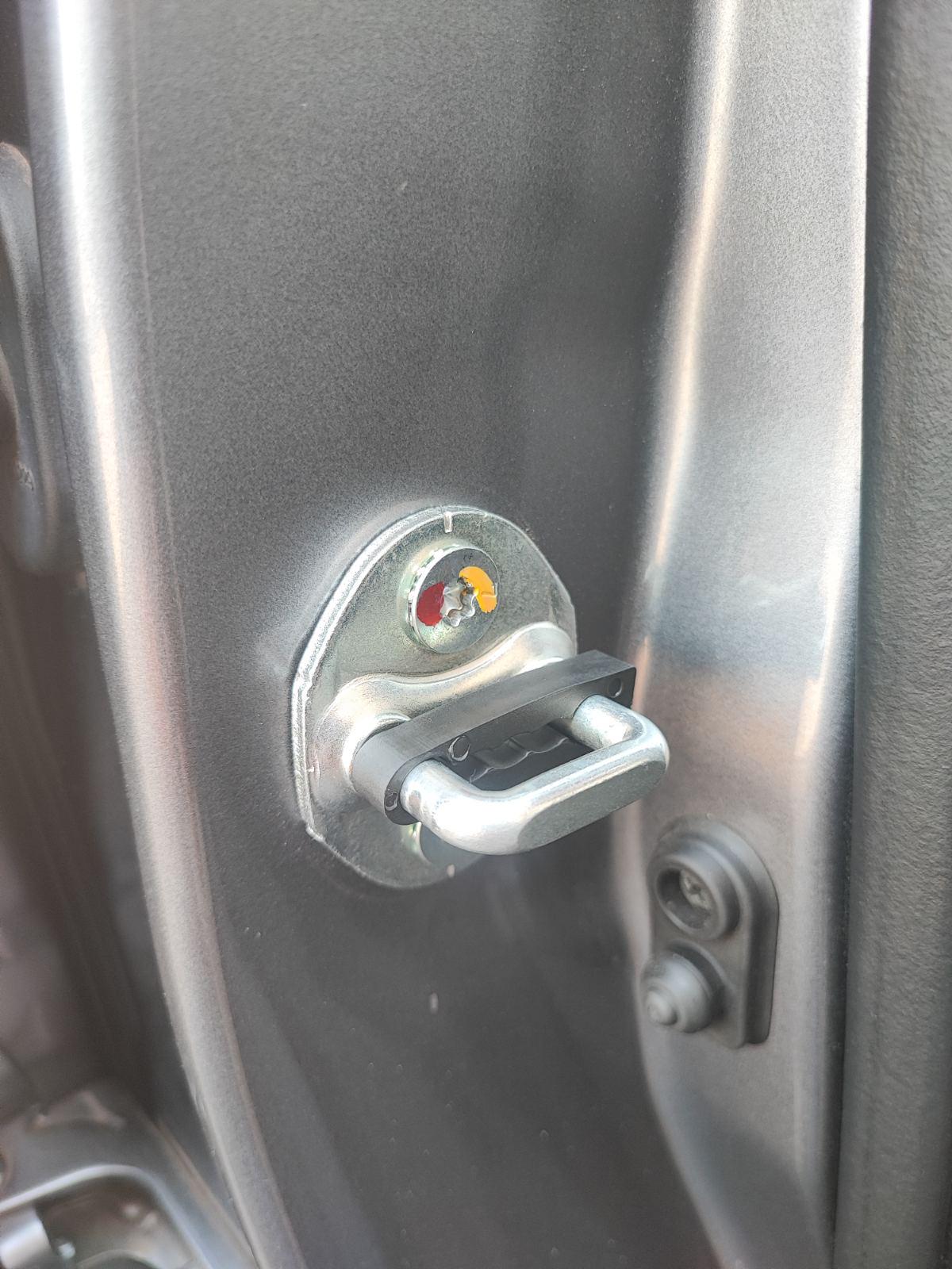 Упор замка/демпфери замків дверей Mitsubishi 4 шт. (28002462) - фото 2 Упор замка/демпфери замків дверей Mitsubishi 4 шт. (28002462) - фото 2