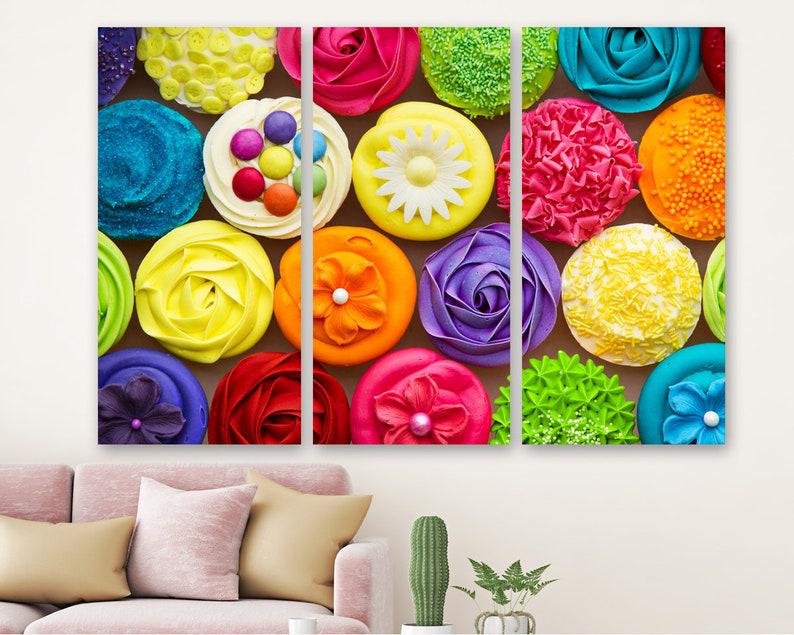 Модульная картина KIL Art Красивые кексы на холсте из трех частей 156x100 см (M3_XL_276)