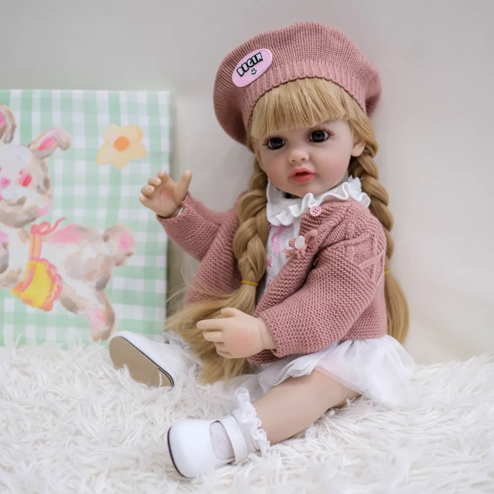 Лялька Реборн Мирослава з аксесуарами та одягом у подарунковій коробці 55 см - фото 3