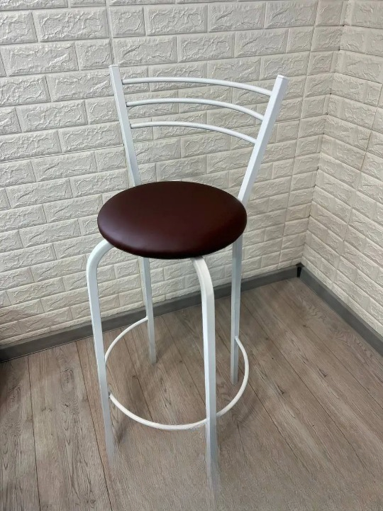 Стілець високий для барної стійки для кафе металевий Коричневий/Білий 35x107 см (2489334566) Стілець високий для барної стійки для кафе металевий Коричневий/Білий 35x107 см (2489334566)