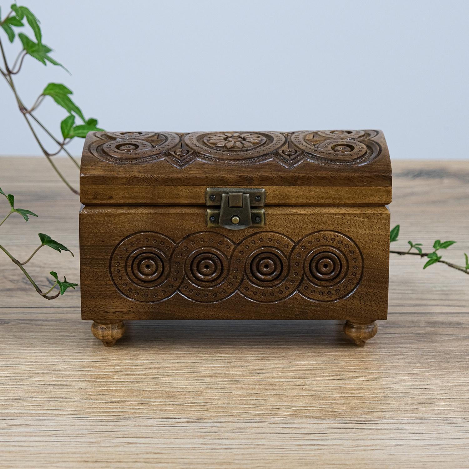 Скринька Гранд Презент СДС 040-2 дерев'яна різблена з візерунком горіх 8х16 см (24465)