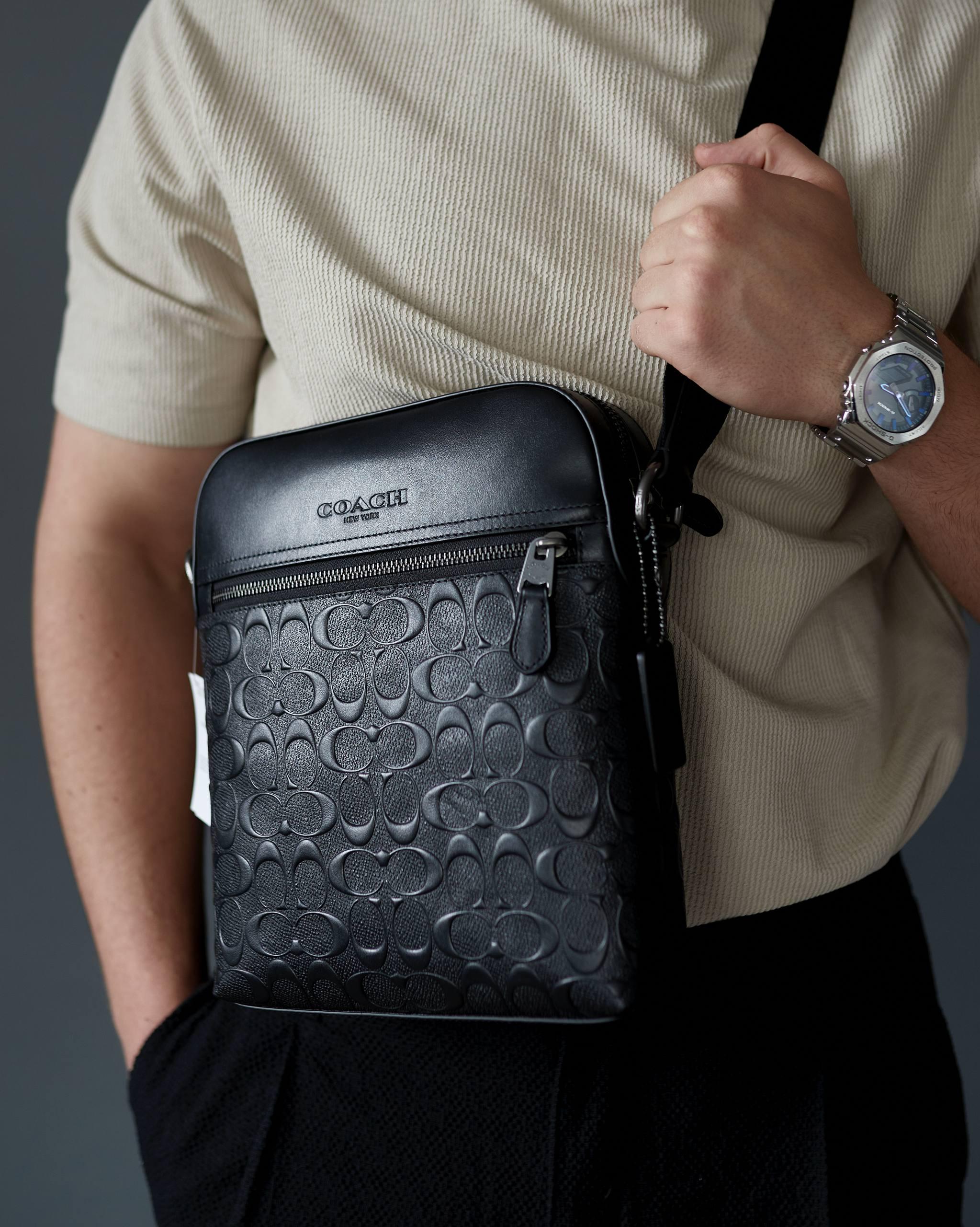 Сумка кожанная COACH Houston Flight Bag In Signature Leather 26х22х5 см Черный (64615281)