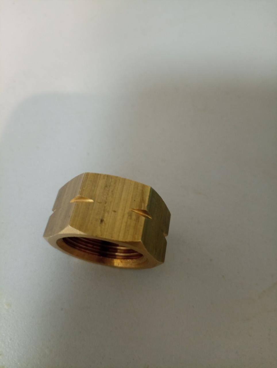 Заглушка латунна Bradas на газовий балон 21,8 (1/2") - фото 3