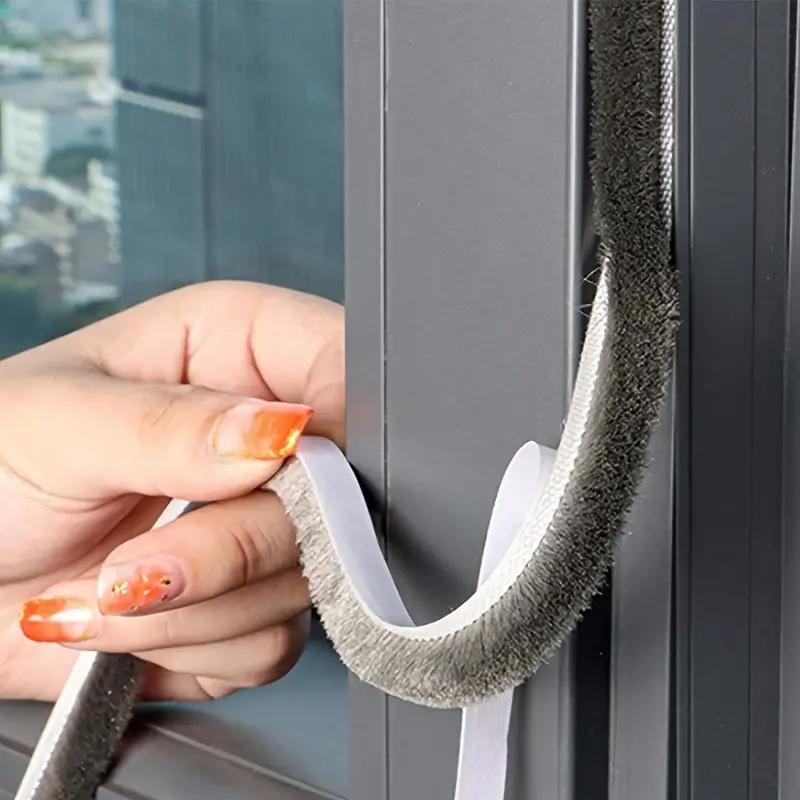 Уплотнитель для окон и дверей на самоклеющейся основе с ворсом 5 м Серый (2464734123) - фото 2