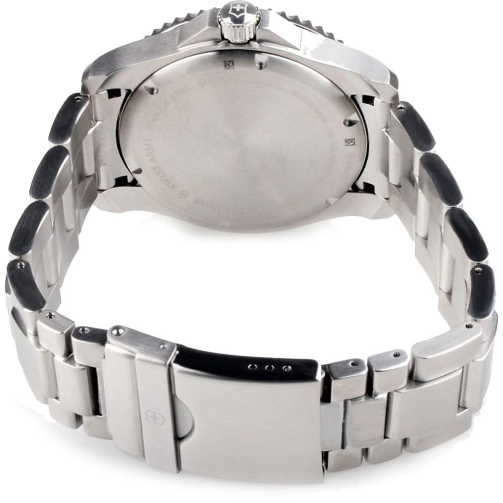 Наручний годинник чоловічий Victorinox Swiss Army Maverick кварцевий Silver (V241697) - фото 4 Наручний годинник чоловічий Victorinox Swiss Army Maverick кварцевий Silver (V241697) - фото 4