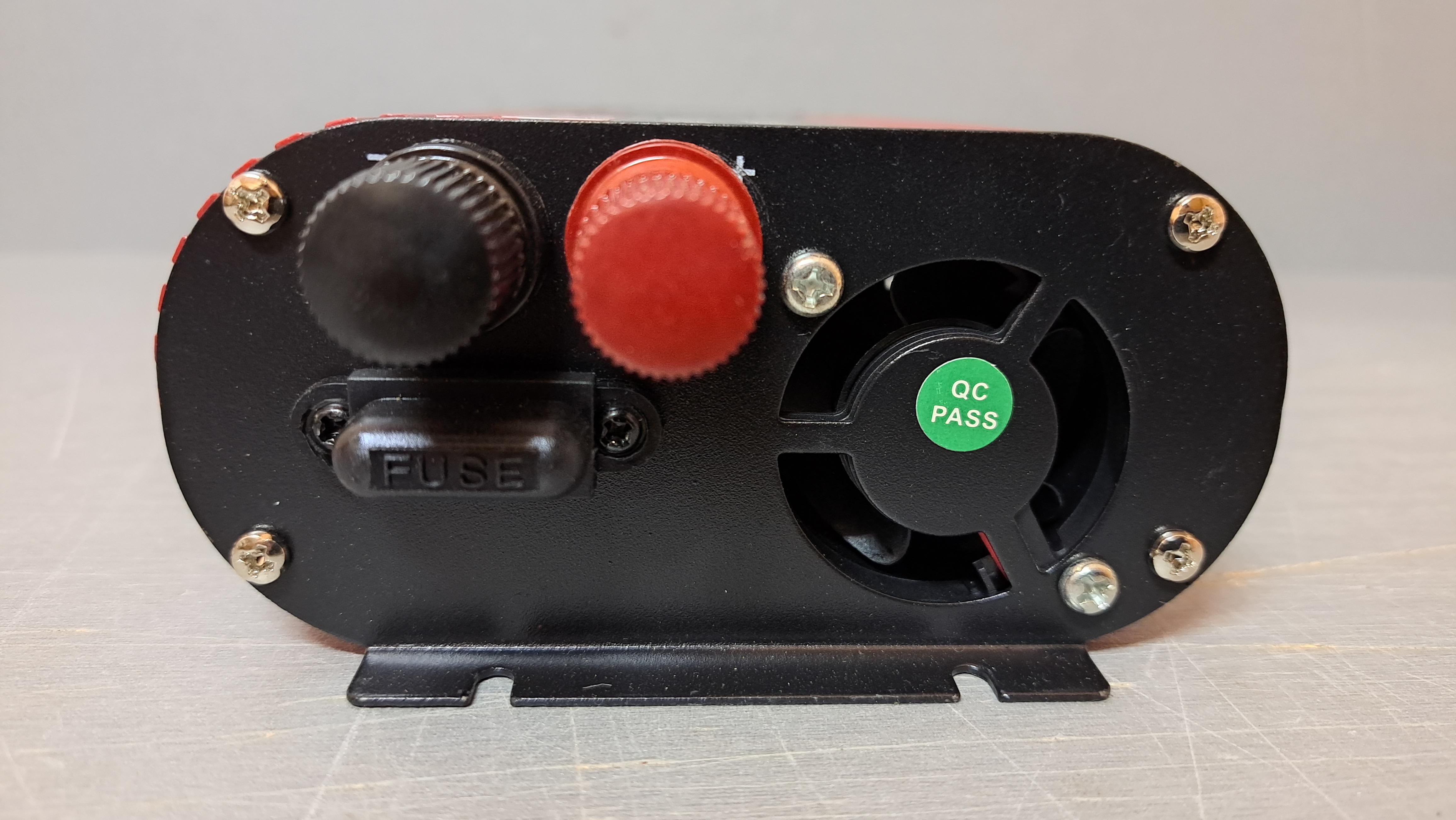 Преобразователь напряжения WIMPEX 12-220V 1000W с сдвоенным USB - фото 5 Преобразователь напряжения WIMPEX 12-220V 1000W с сдвоенным USB - фото 5