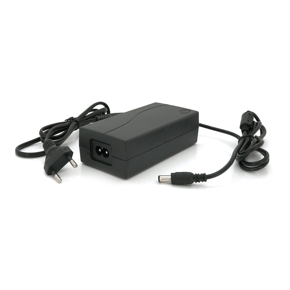 Адаптер живлення імпульсний VOLTRONIC YM-13530 для електроніки 40 Вт 13,5V 3А (35566)