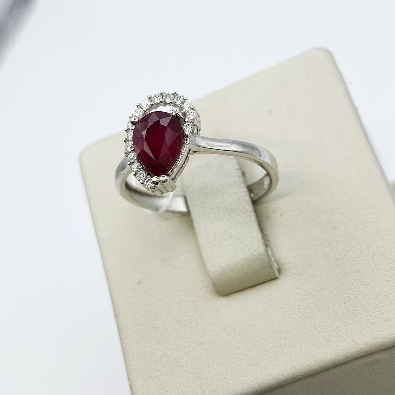 Кольцо серебряное с рубином р. 19,5 1,99 г (1960024083)