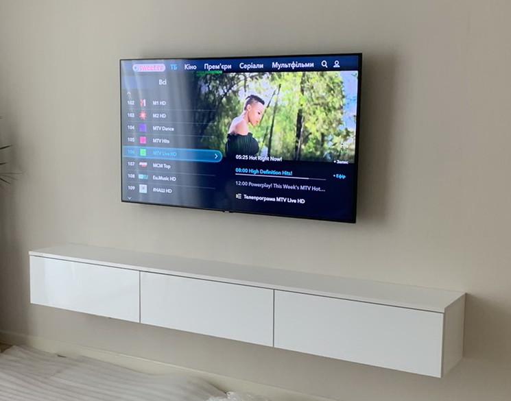 Тумба під ТВ підвісна Флай 2100х300х270 мм Білий глянець (31179491)