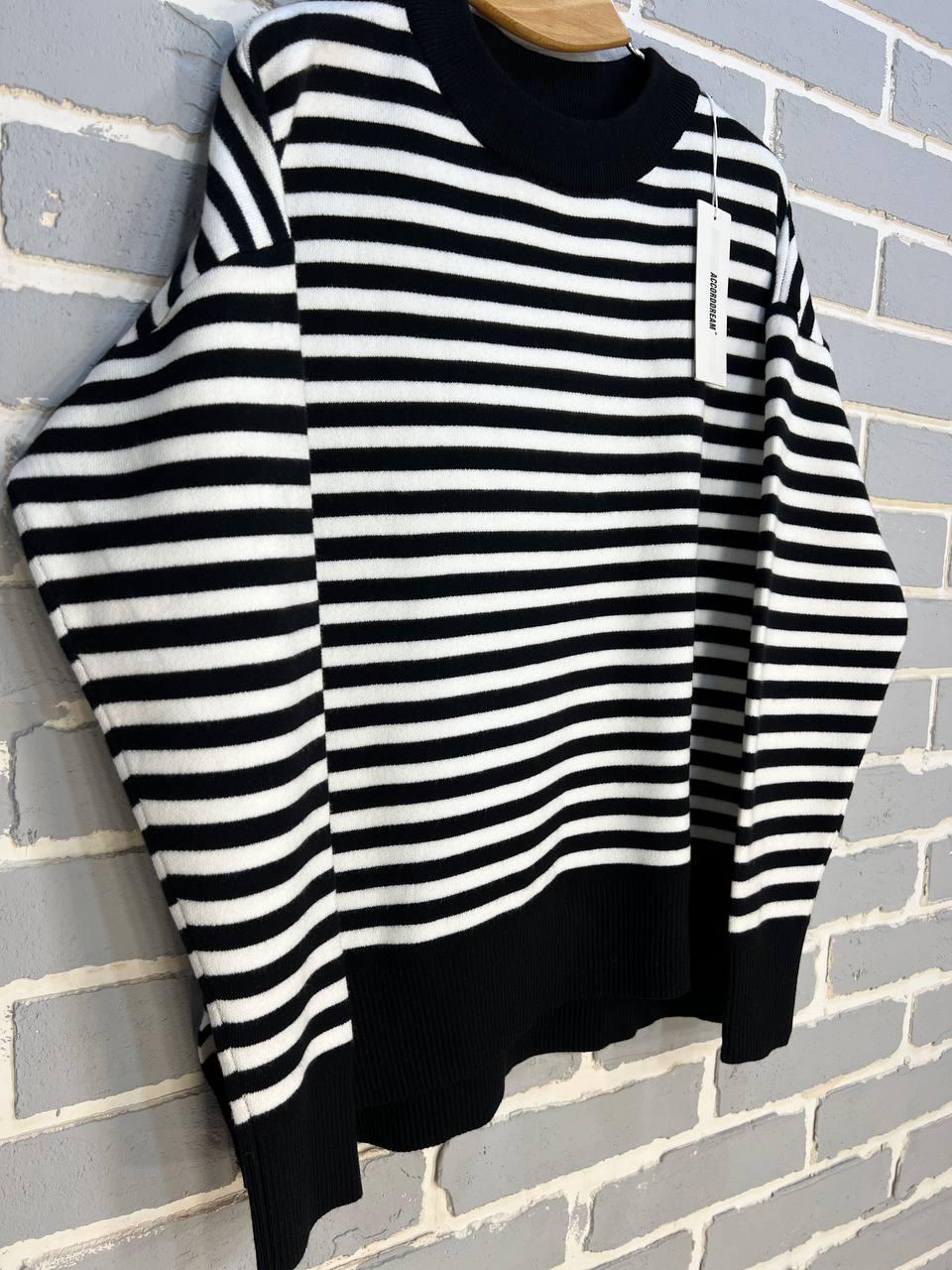 Свитер женский ACCORDDREAM 9880 полоса оверсайз разрезы по бокам р. 44-48 Черный (3022) - фото 8 Свитер женский ACCORDDREAM 9880 полоса оверсайз разрезы по бокам р. 44-48 Черный (3022) - фото 8