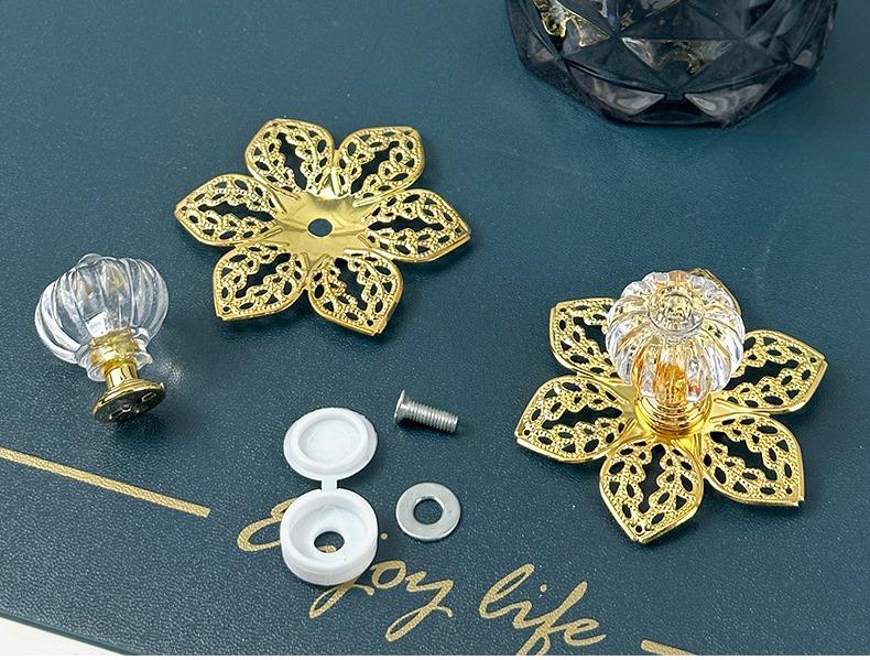 Ручка для крышки ящика Цветок Золотистый (4636) - фото 4 Ручка для крышки ящика Цветок Золотистый (4636) - фото 4