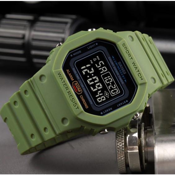 Наручные часы мужские Skmei военные противоударные водонепроницаемые с подсветкой квадратный Зеленый (25166682) - фото 2 Наручные часы мужские Skmei военные противоударные водонепроницаемые с подсветкой квадратный Зеленый (25166682) - фото 2