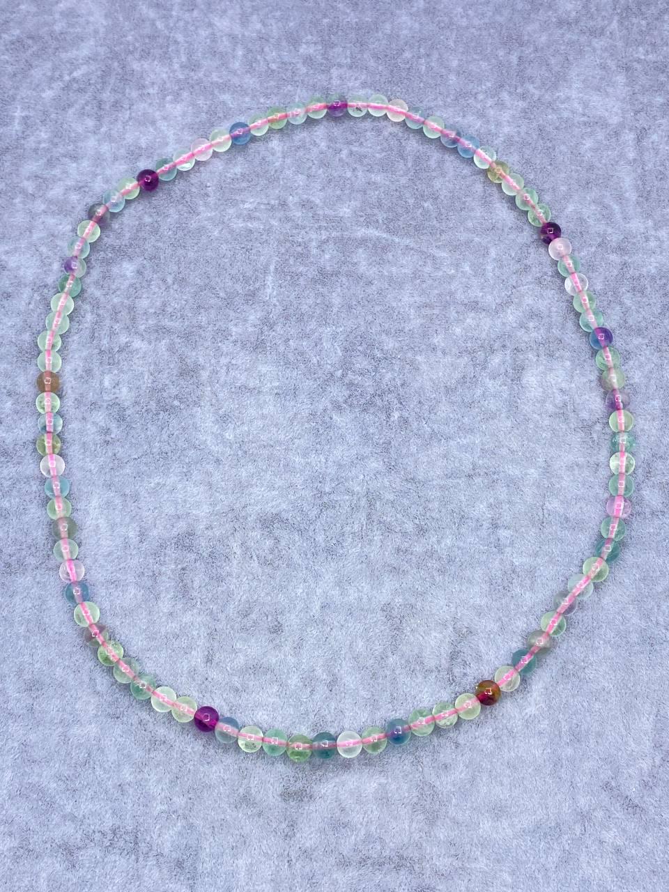 Бусы флюорит на резинке 6 мм 52 см Разноцветный (1049)