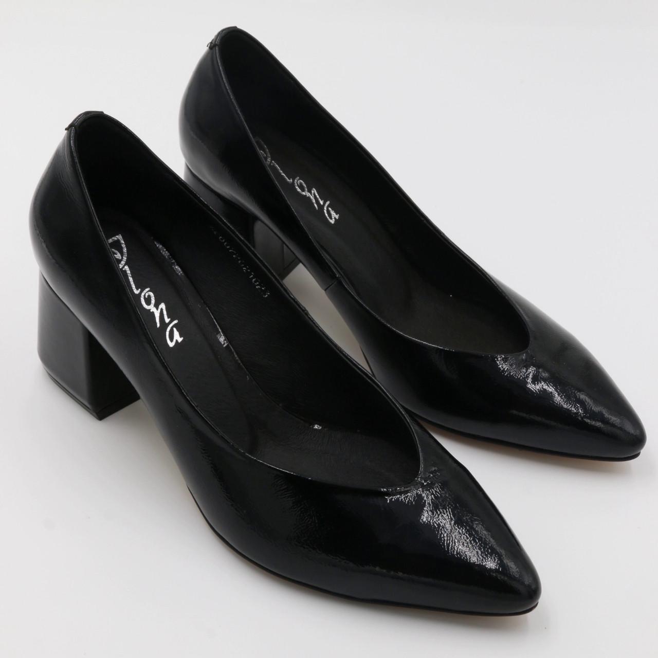 Туфлі жіночі Ilona нап лак на підборах шкіряні р. 41 Чорний (825/650)