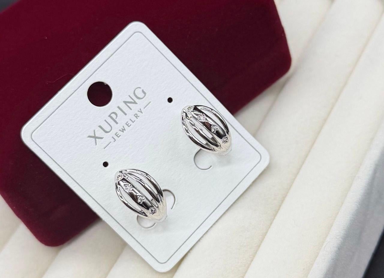 Серьги Xuping гипоаллергенные из медицинской стали овальные с камешками-сердечками (2905496142)