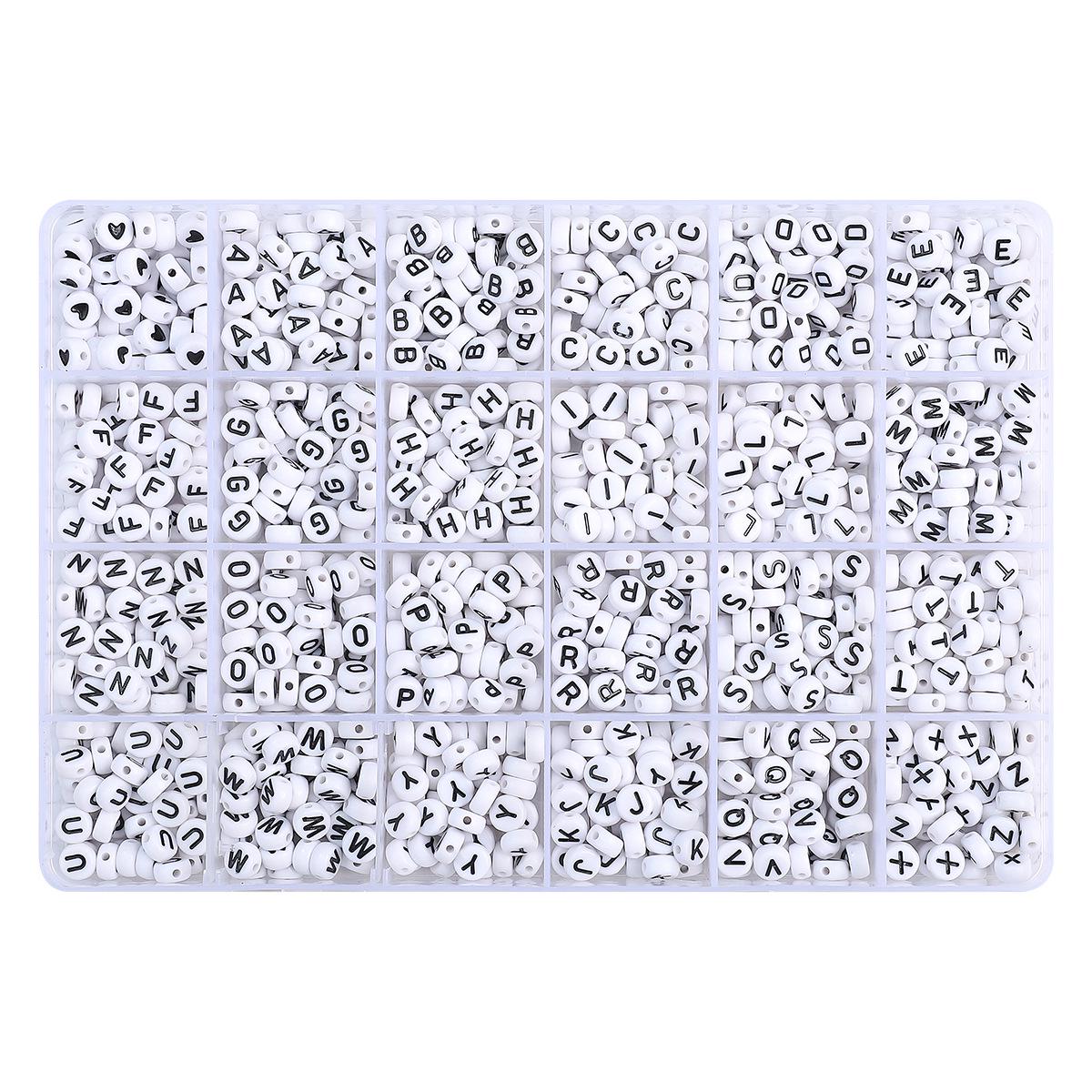 Набор бусин с буквами 4x7 мм 1200 шт. Черно-белый (3511)