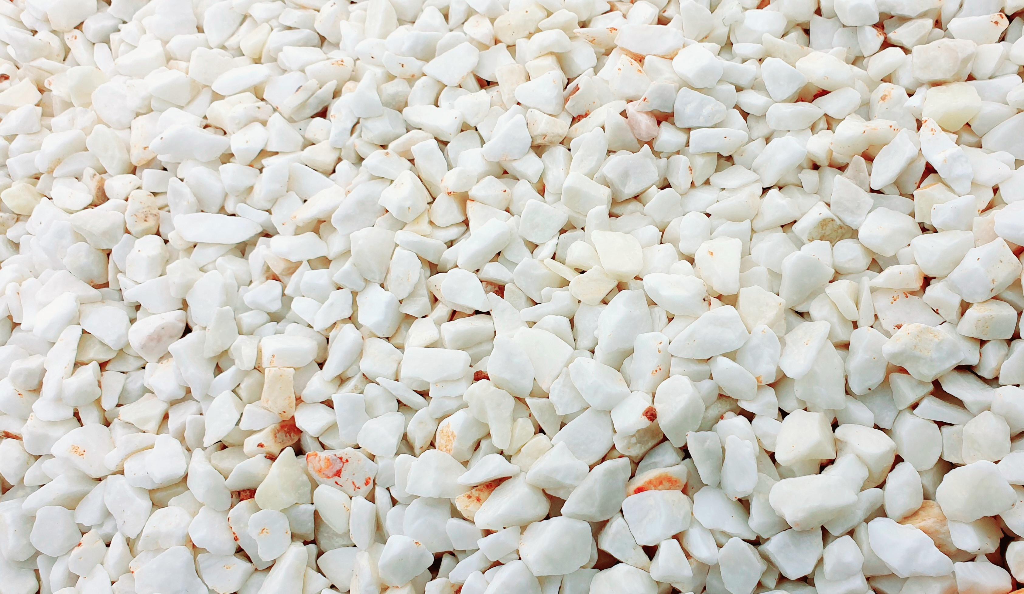 Крошка мраморная STONELAK VIANO для паметников и ландшафта 5-10 см 0.5 т. White