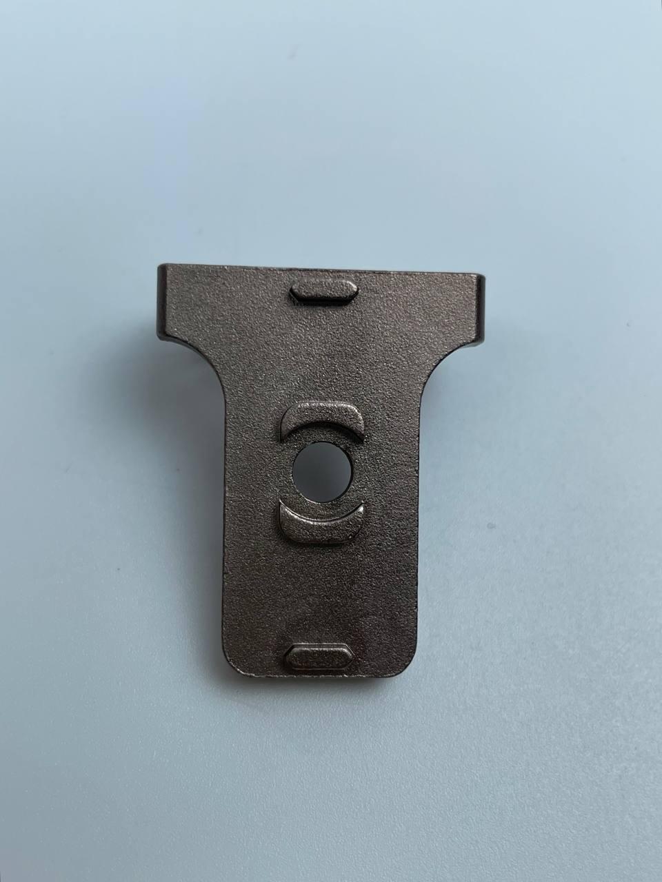 Антабка с системой крепления M-Lok Золотой (42865) - фото 2 Антабка с системой крепления M-Lok Золотой (42865) - фото 2