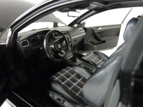 Модель автомобиля Norev 1:18 Volkswagen Golf 7 GTI 3d Black (188550) - фото 10 Модель автомобиля Norev 1:18 Volkswagen Golf 7 GTI 3d Black (188550) - фото 10