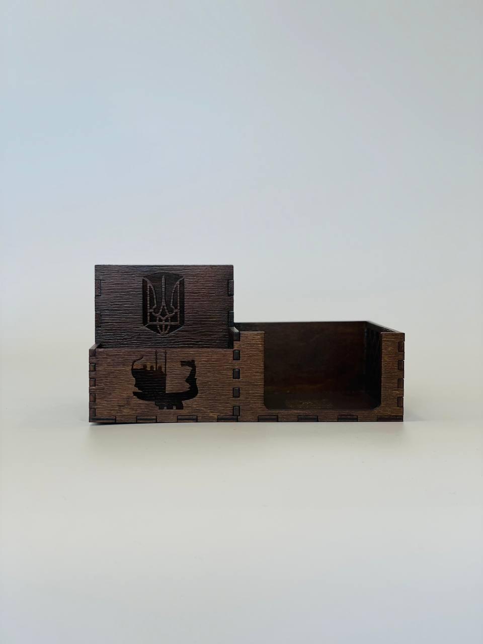 Органайзер для канцелярии Основатели Киева деревянный 9,5х10х18,5 мм Тис