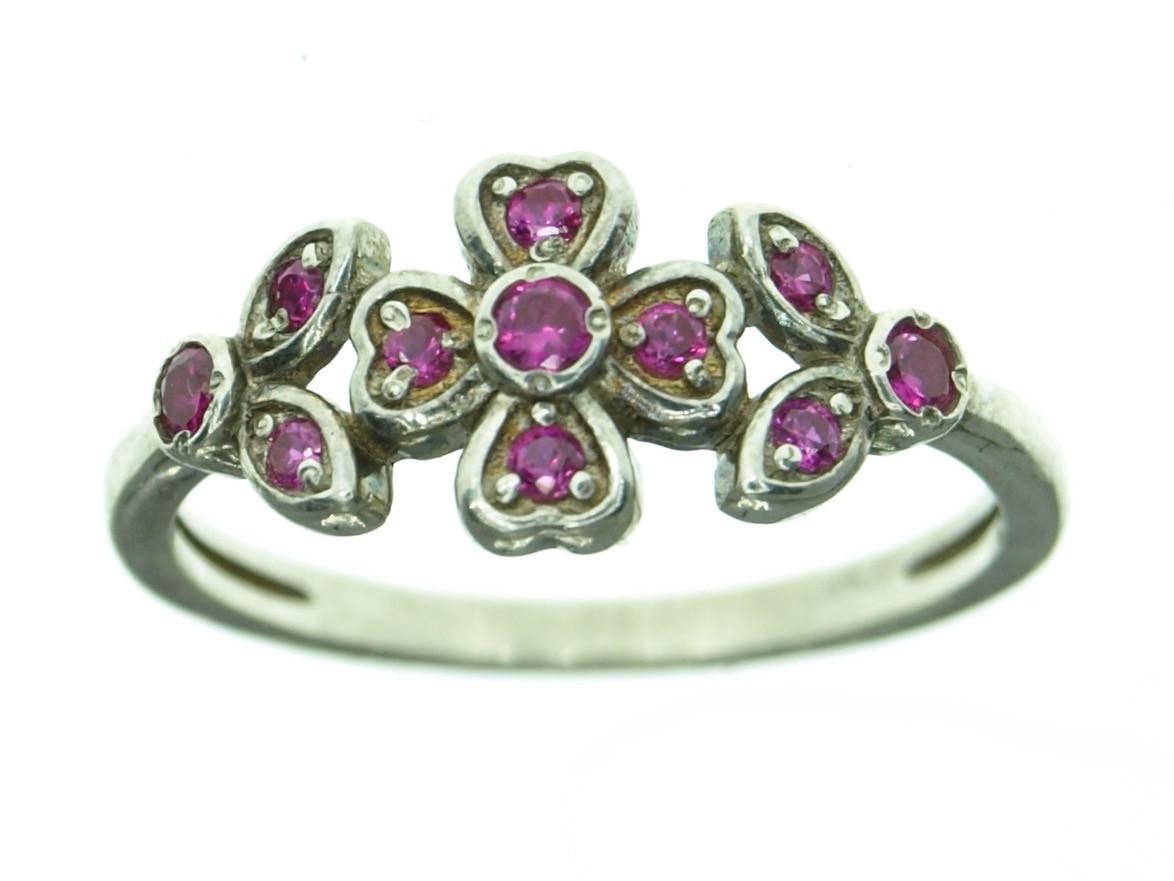 Кольцо из серебра с фианитом р. 18 (2101800142)