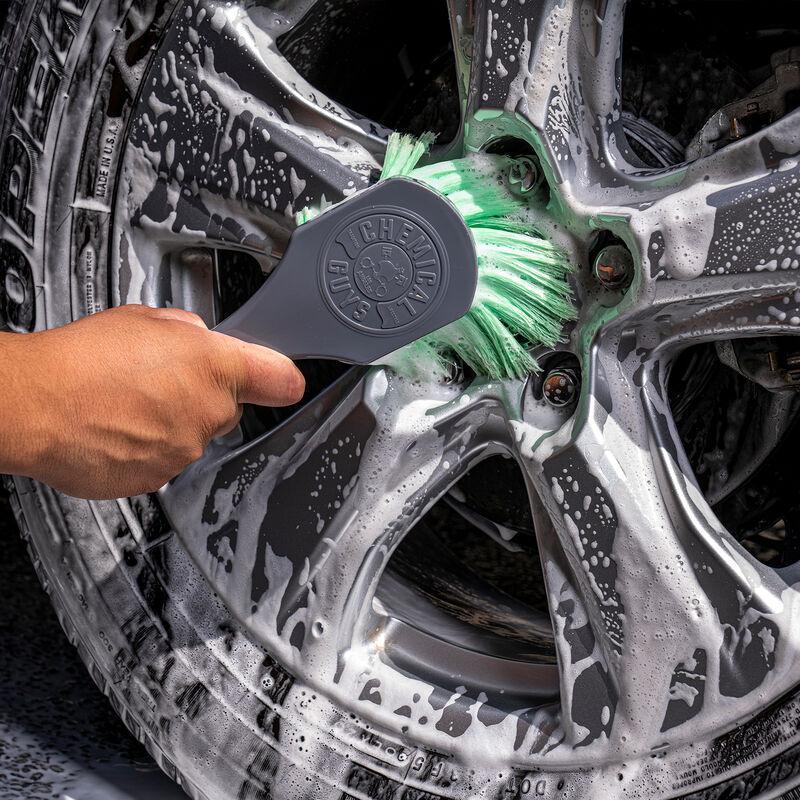Щітка для дисків Chemical Guys Wheelie All Exterior Surface And Wheel Brush - фото 3 Щітка для дисків Chemical Guys Wheelie All Exterior Surface And Wheel Brush - фото 3