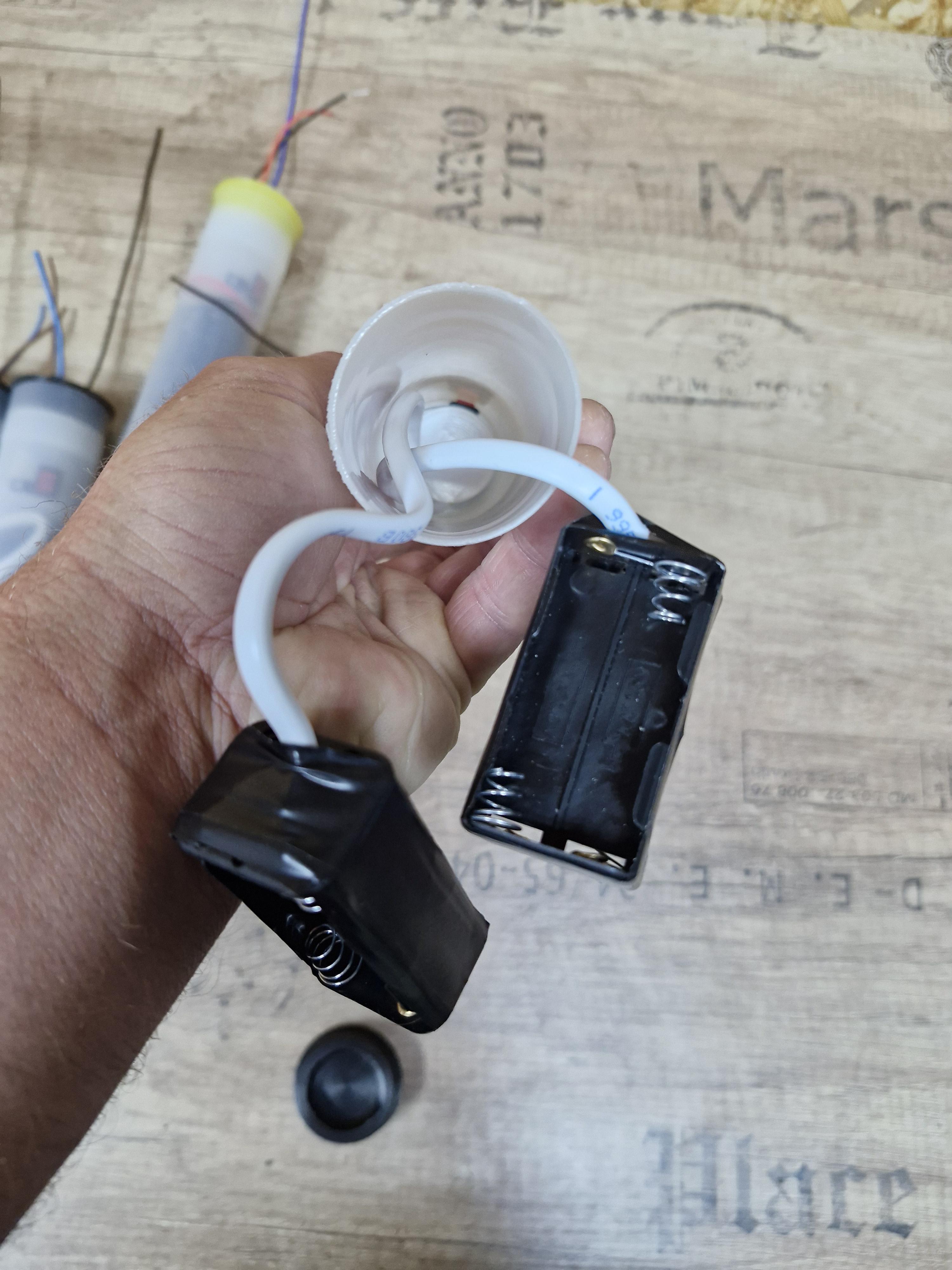 Дистанционный активатор пиротехнический пульт и 4 активатора 2 км 4 км герметический удвоенное питание - фото 4