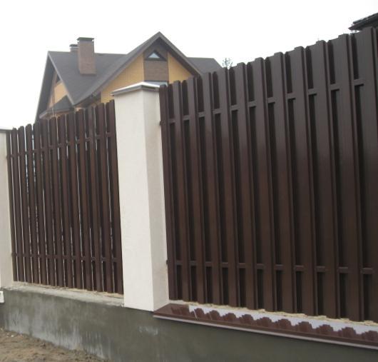 Евроштакетник металлический 2 м 0,45 мм матовый RAL 8017 Коричневый (sh-29083/2) - фото 3 Евроштакетник металлический 2 м 0,45 мм матовый RAL 8017 Коричневый (sh-29083/2) - фото 3