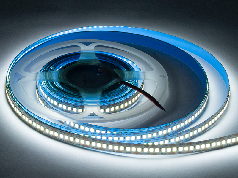 Светодиодная лента LED UA 2835 240 LED 10 мм 12 В 20 Вт/м 22 Лм/LED IP20 Белый холодный (7649)