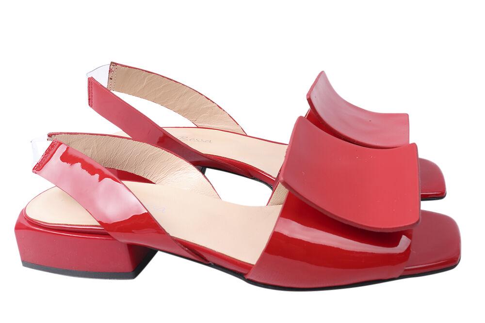 Босоножки женские Molly Bessa из лаковой кожи на низком ходу с открытой пятой р. 39 Красный (258-21/22LBC)